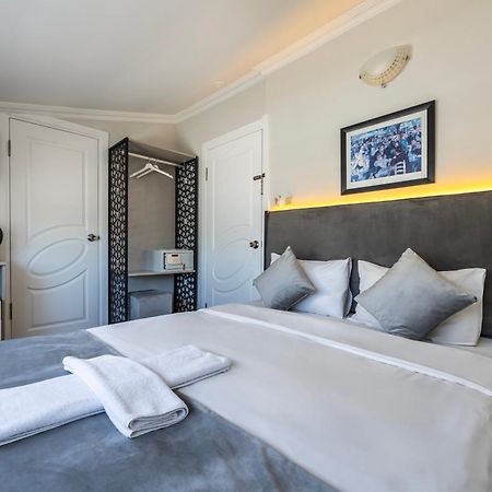 Taksim Trust Hotel Istanbul Bagian luar foto