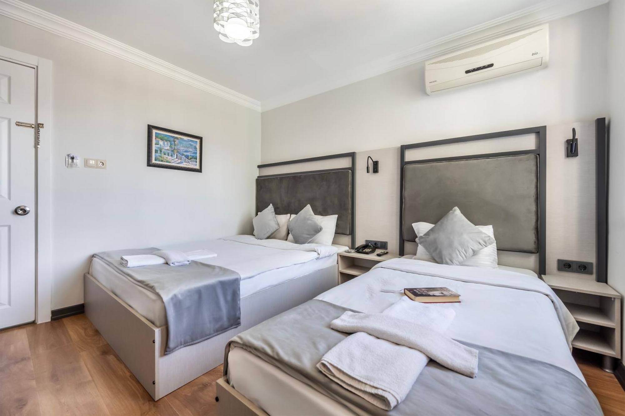 Taksim Trust Hotel Istanbul Bagian luar foto
