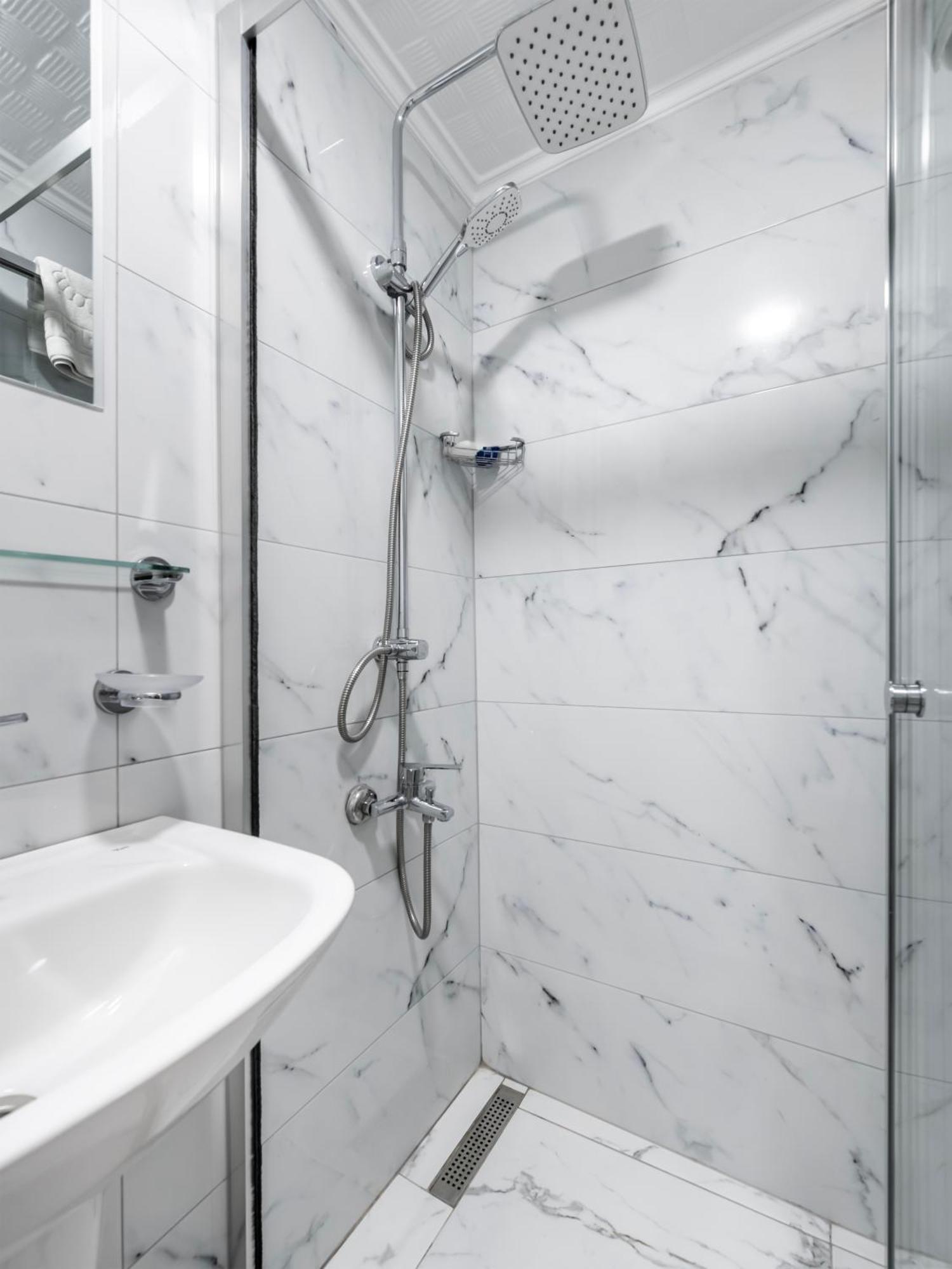 Taksim Trust Hotel Istanbul Bagian luar foto