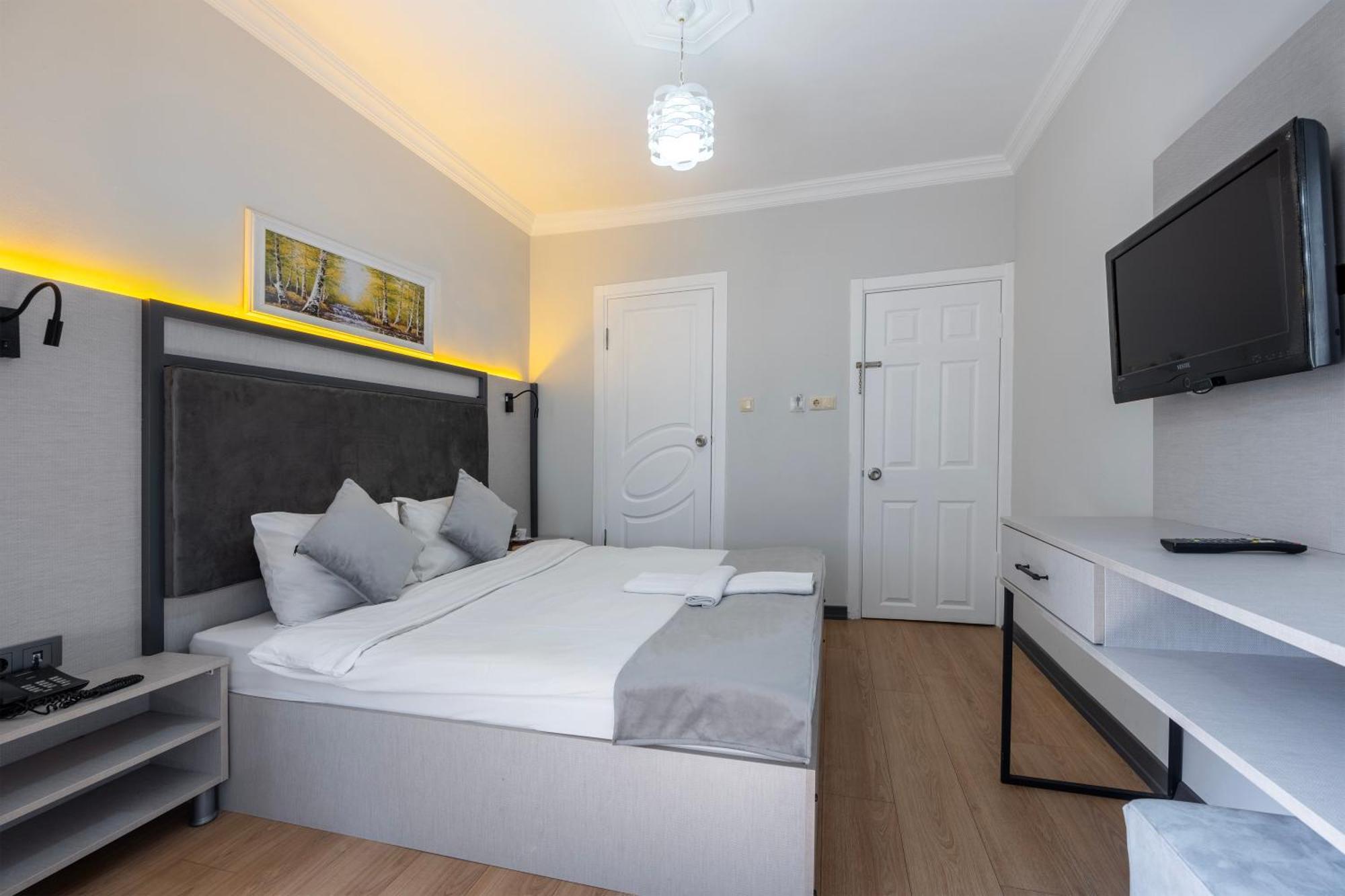 Taksim Trust Hotel Istanbul Bagian luar foto