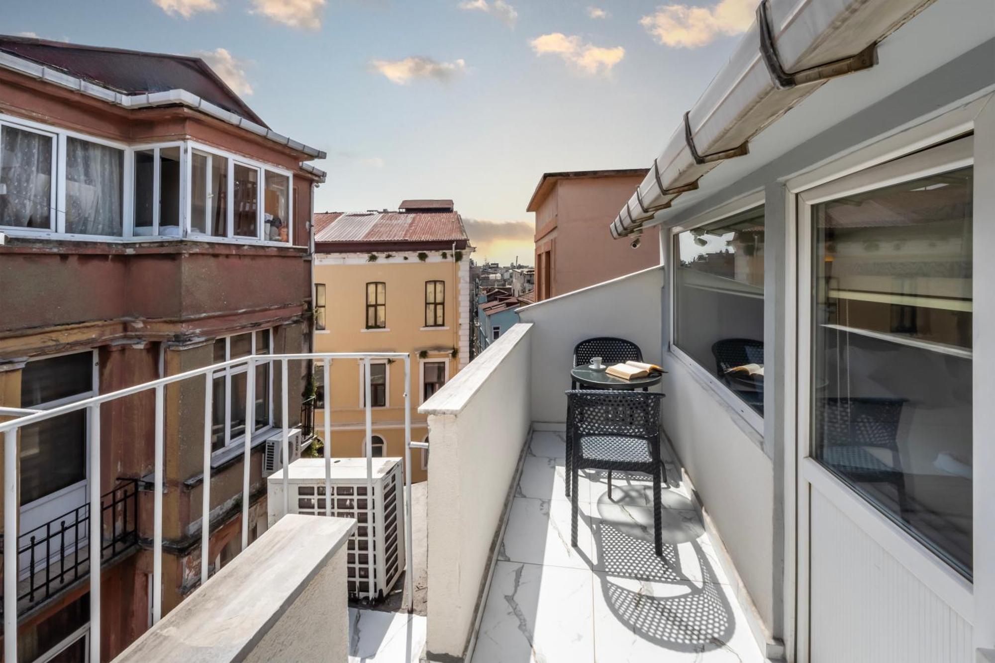 Taksim Trust Hotel Istanbul Bagian luar foto